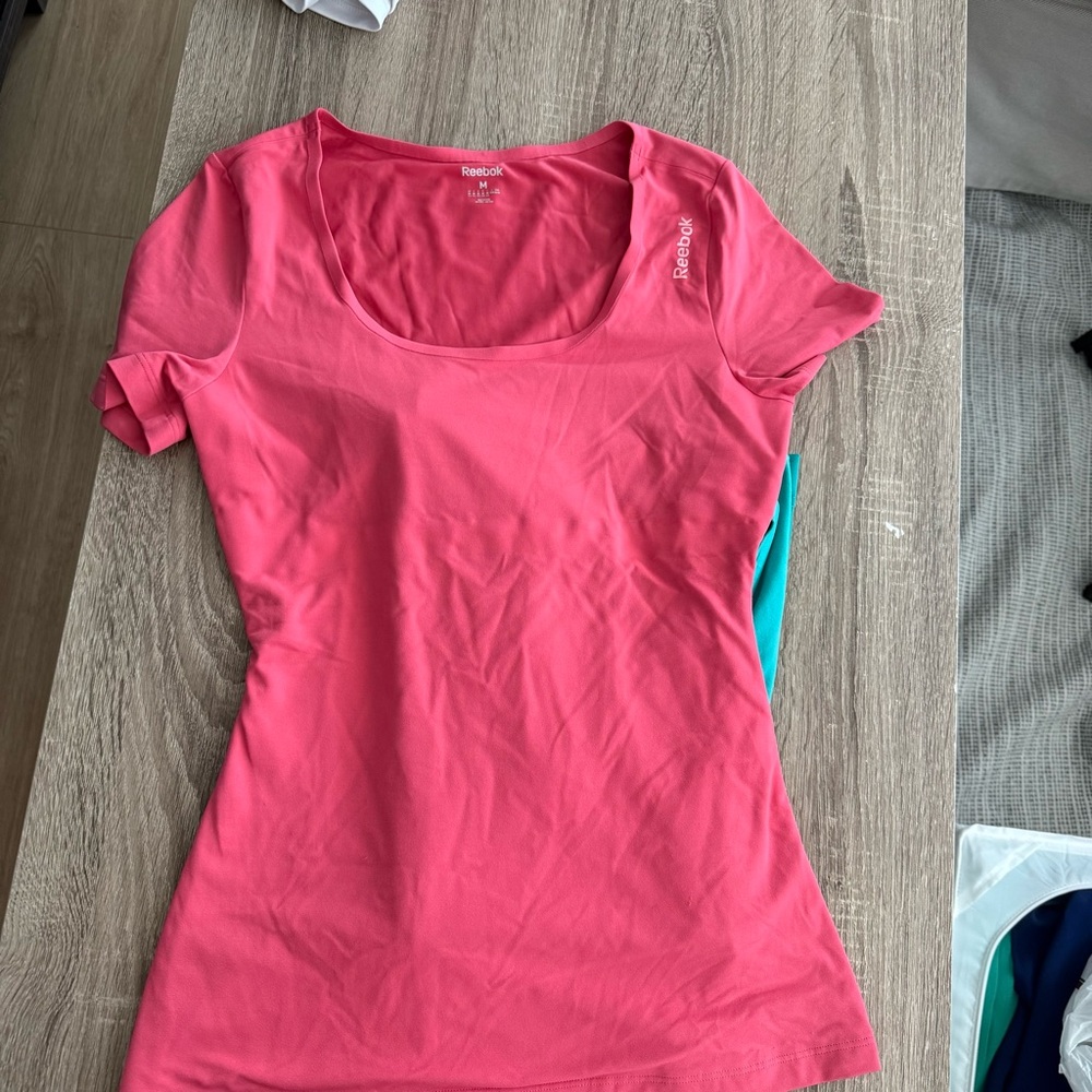 Reebok Women's Pink Short Sleeve Tee Fitted Workout Top